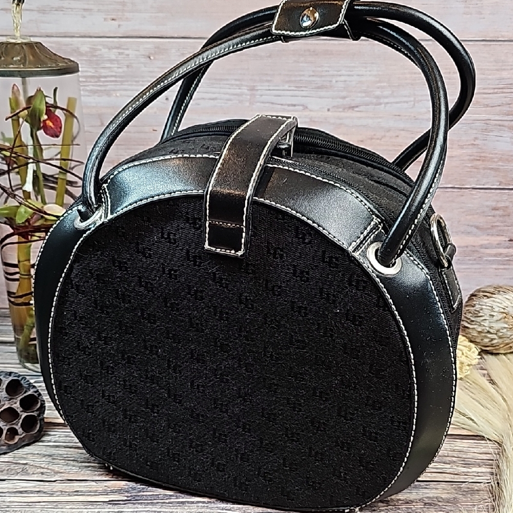 FOR YOUR EYES ONLY BLACK JACQUARD TRIPLE COMPARTMENT COSMETIC CASE